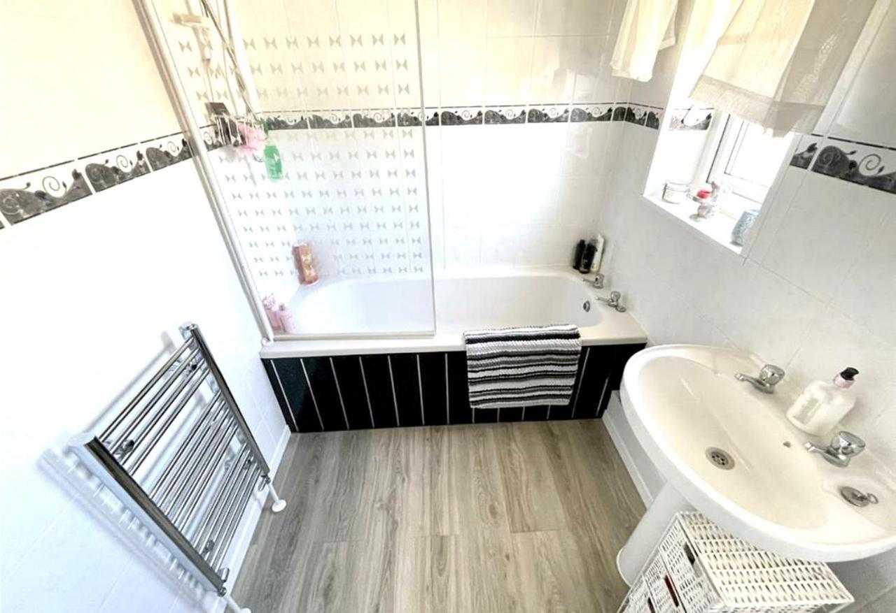 Lovely And Affordable House Closer To The Sea ฮาร์ทลิพูล ภายนอก รูปภาพ